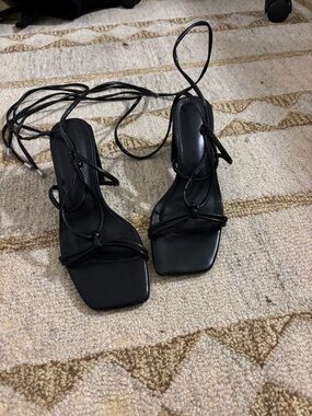 Women's Black Lace-Up Square-Toe Sandal